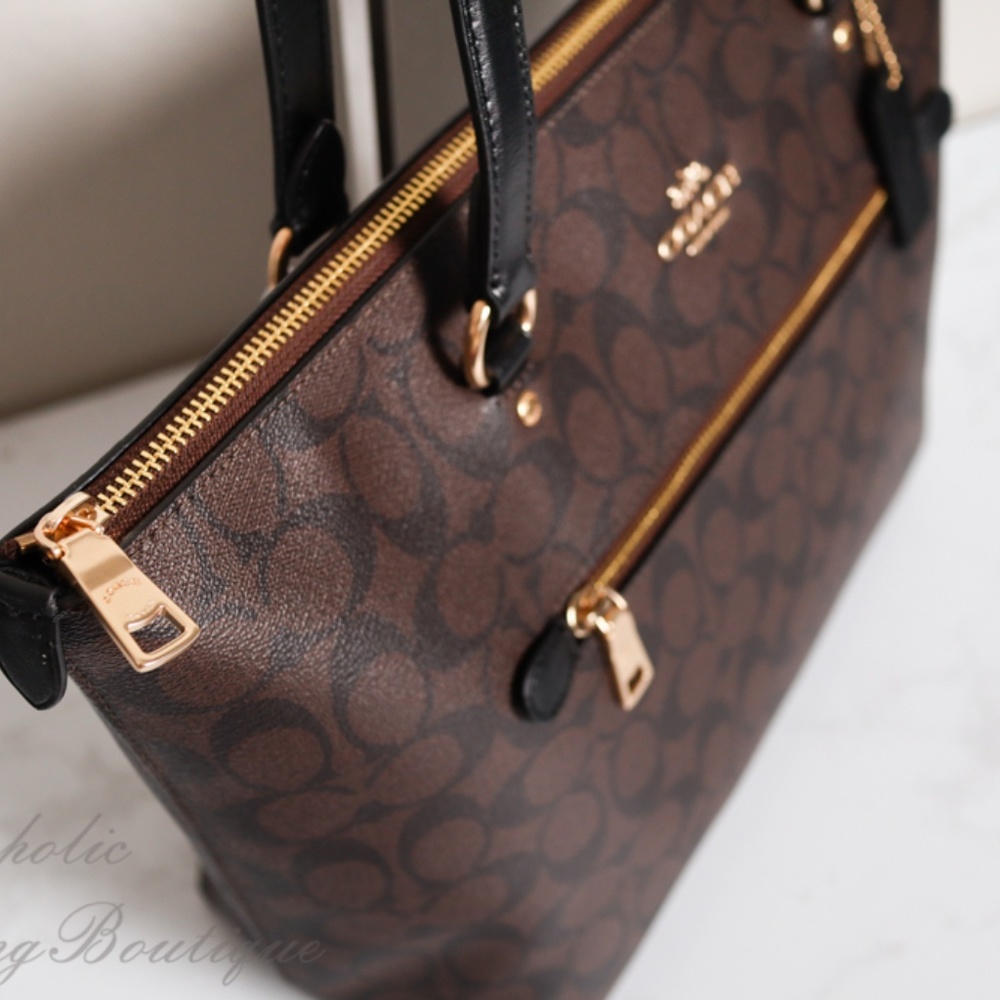 NWT Coach Gallery Tote in Signature Canvas - Picture 4 of 8